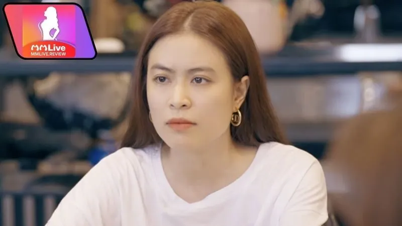 Hoàng Thùy Linh là ai?