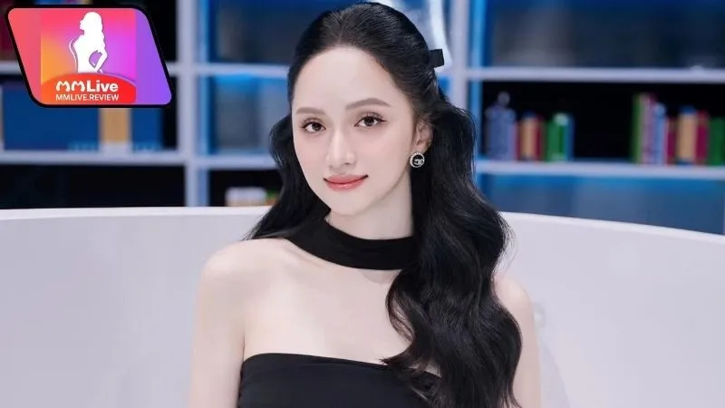 Hương Giang là ai?